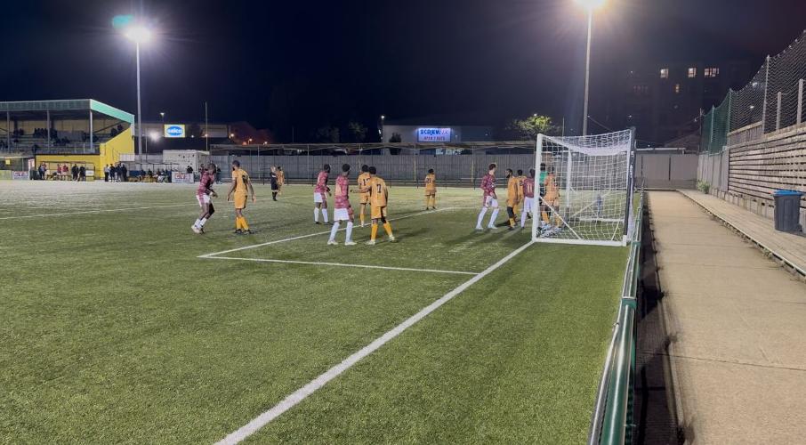 Match Report : NW London 1-1 (4-2 Pens) OIR A classic cup contest in the London Senior Trophy between NW London & OIR at Coles Park on Friday night. NW London were the victors on penalties after a closely fought game. 